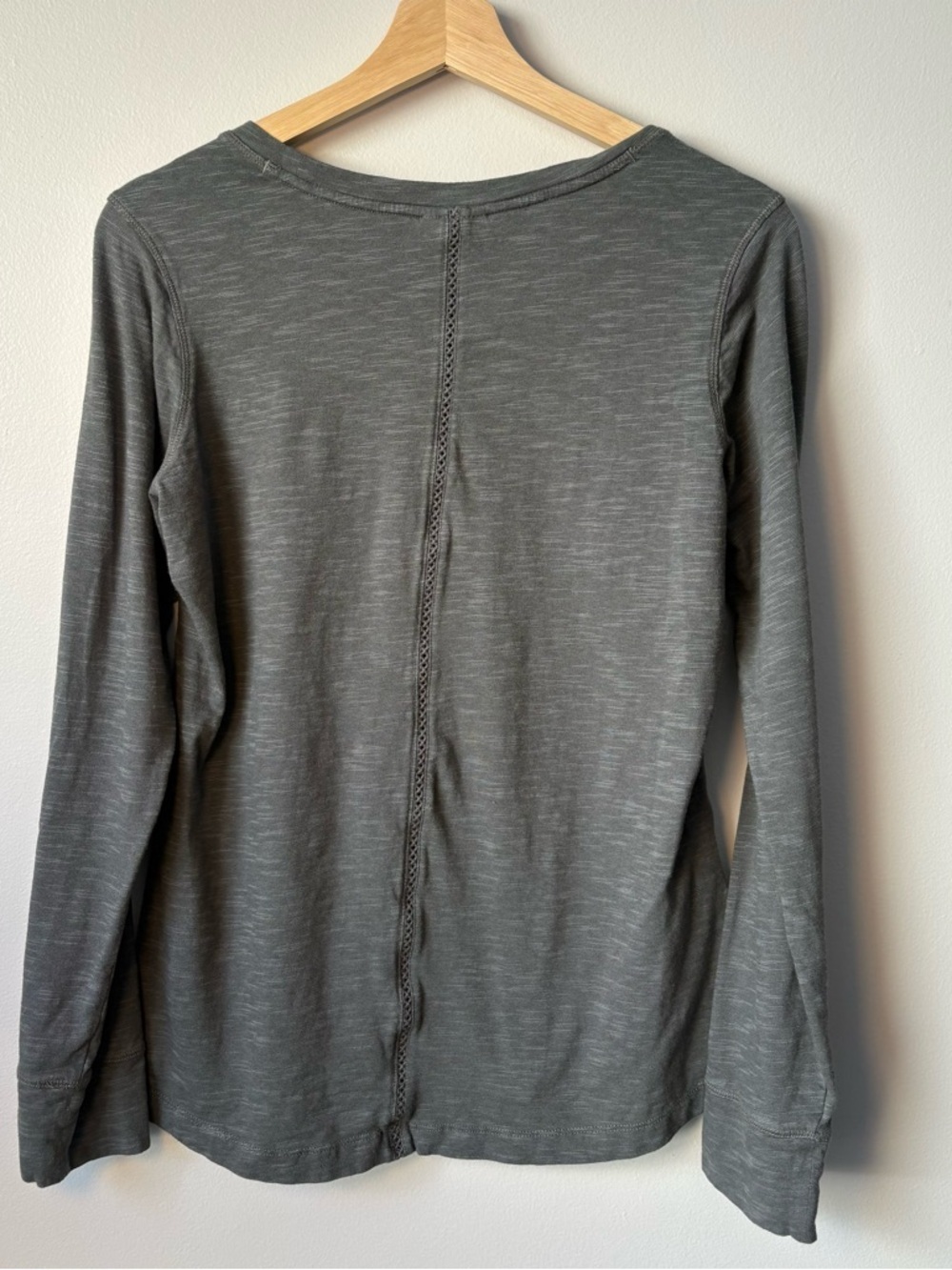 Columbia Grey Heather Long Sleeve Crewneck size Medium - Picture 2 of 13